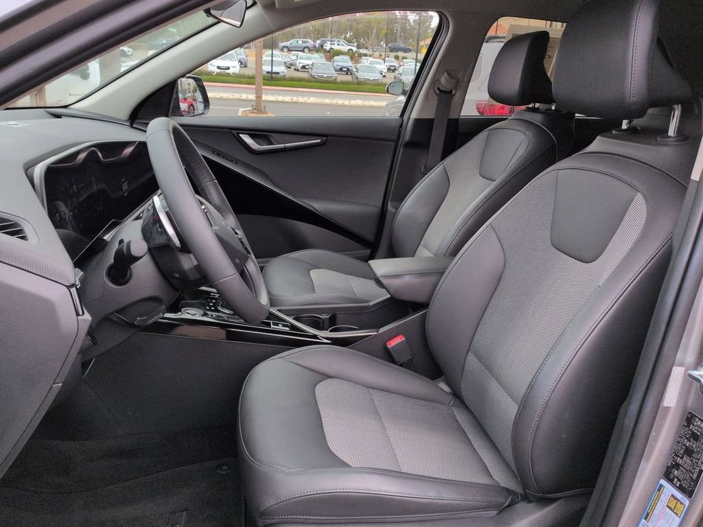 Certified 2023 Kia Niro Wind FWD image 20