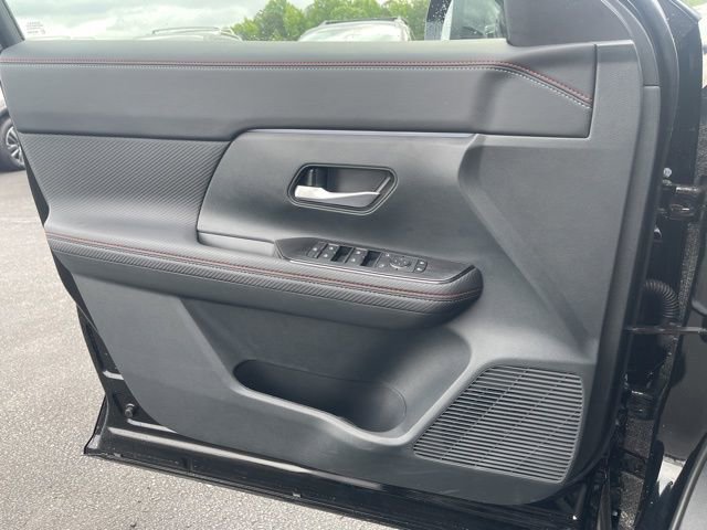 New 2025 Nissan Kicks SR image 33