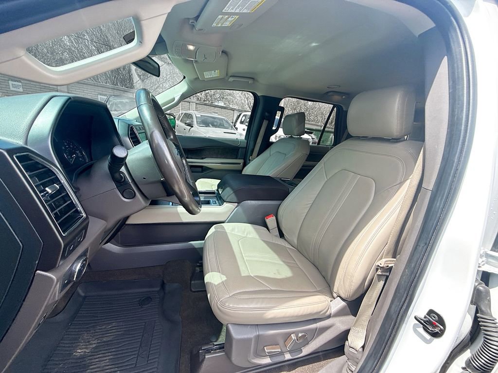 Used 2020 Ford Expedition Limited image 23