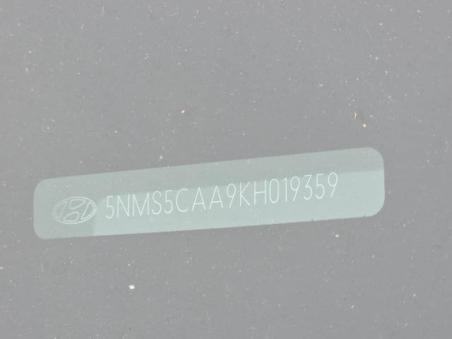 Used 2019 Hyundai Santa Fe AWD w/ Cargo Package image 11