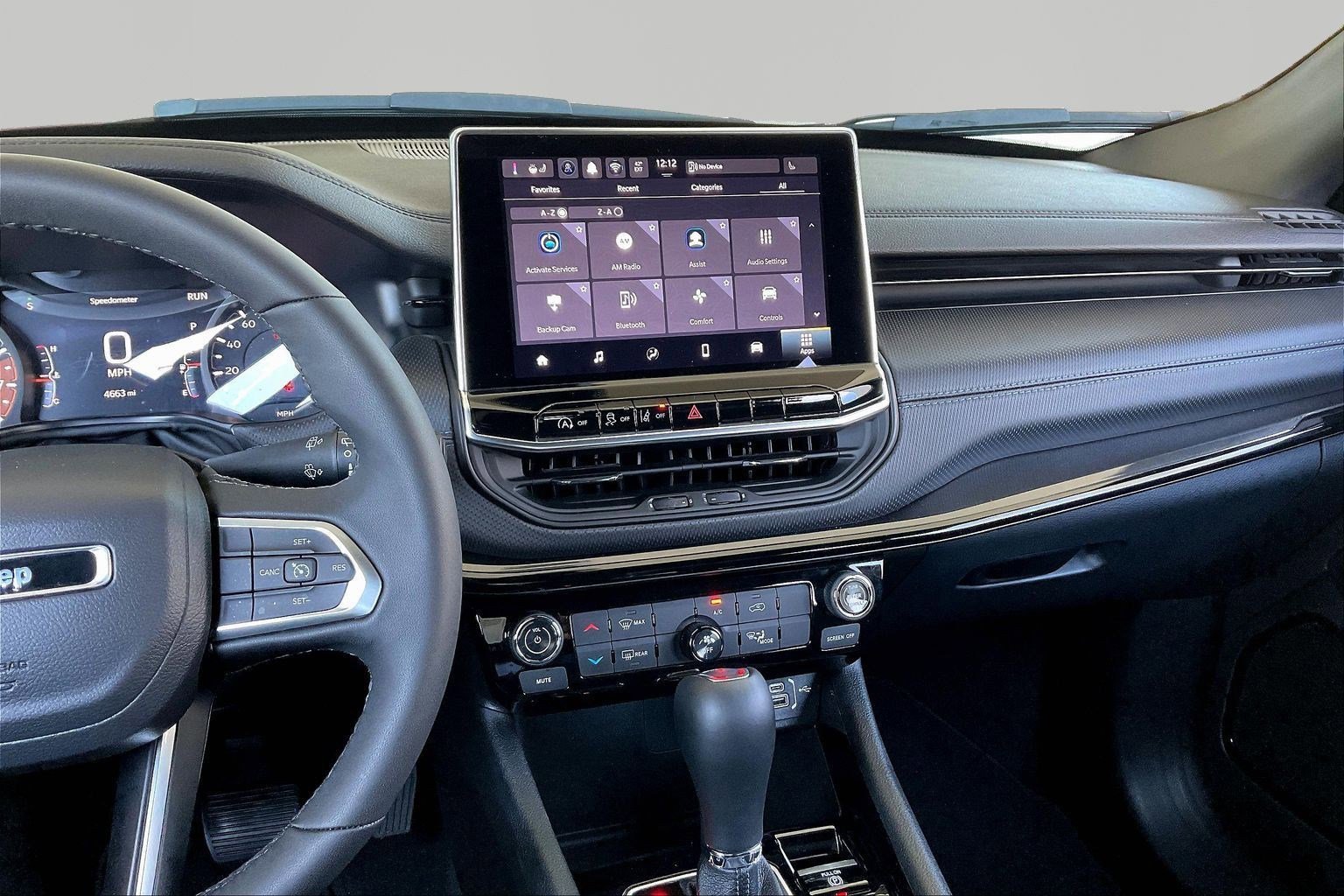 Used 2026 Jeep Compass Latitude image 9