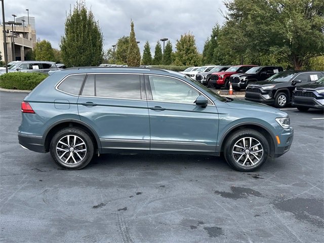 Used 2021 Volkswagen Tiguan SE image 3
