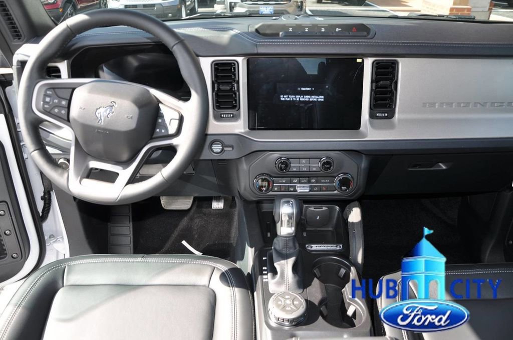 New 2025 Ford Bronco Outer Banks w/ Sasquatch Package image 12