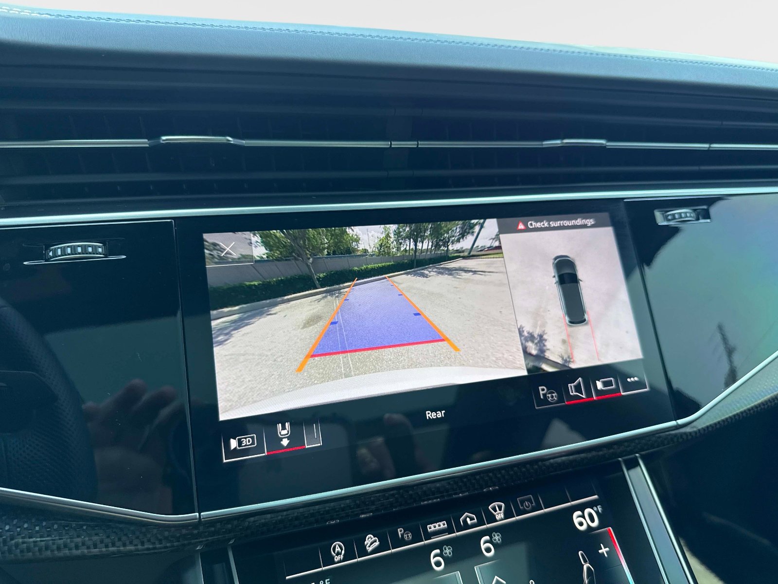 Used 2023 Audi SQ7 Prestige AWD/4WD image 23