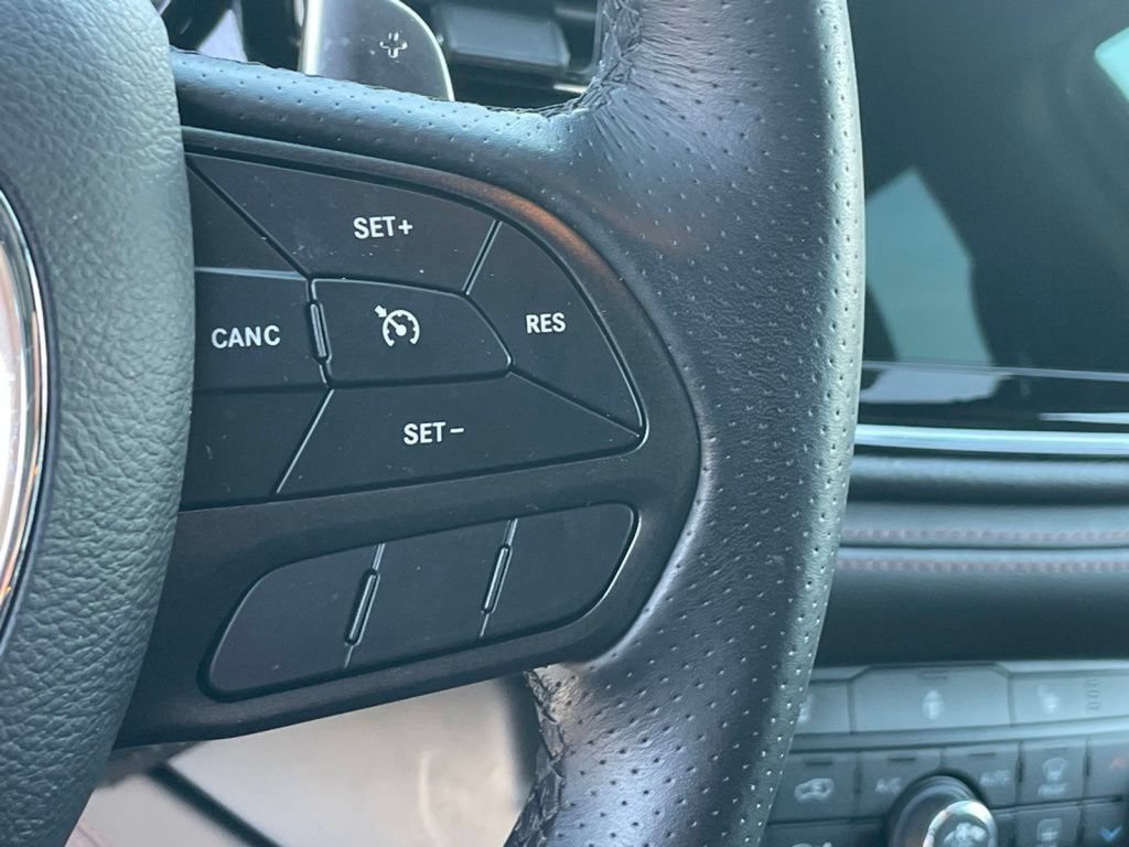 Used 2022 Dodge Durango R/T w/ Blacktop Package AWD/4WD image 34