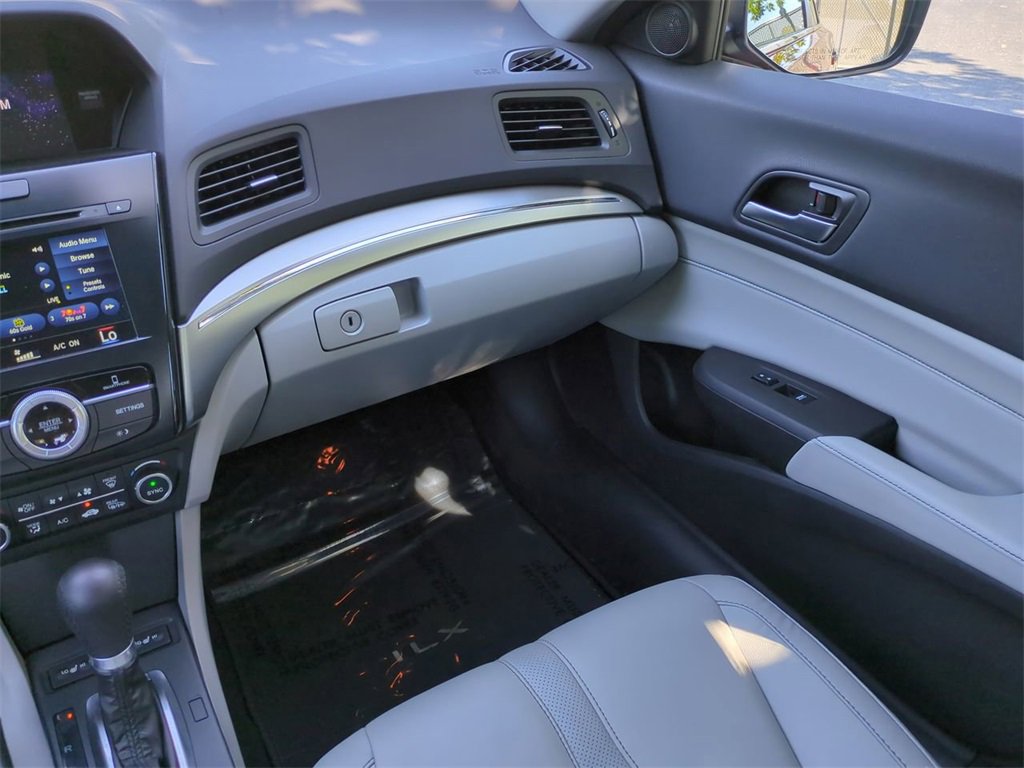 Certified 2020 Acura ILX w/ Premium Package image 17