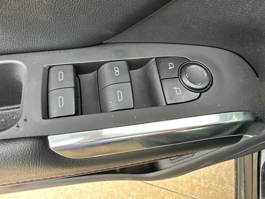 Used 2024 Chevrolet Traverse Z71 w/ LPO, Floor Liner Package AWD/4WD image 9