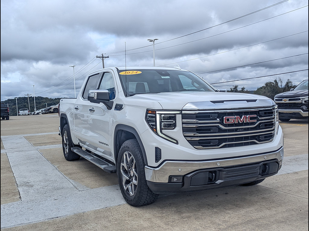 Used 2024 GMC Sierra 1500 SLT w/ SLT Premium Plus Package AWD/4WD image 5