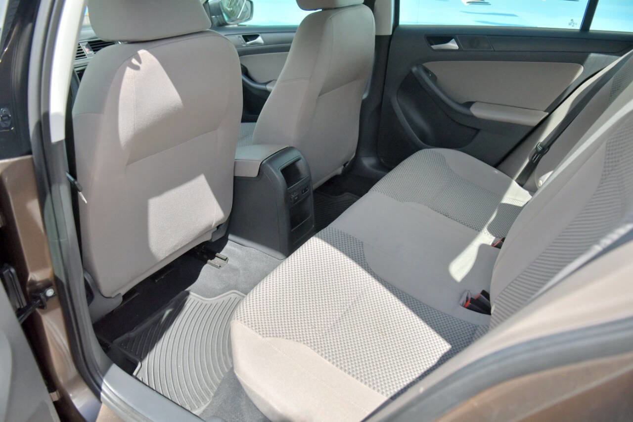 Used 2014 Volkswagen Jetta S image 11