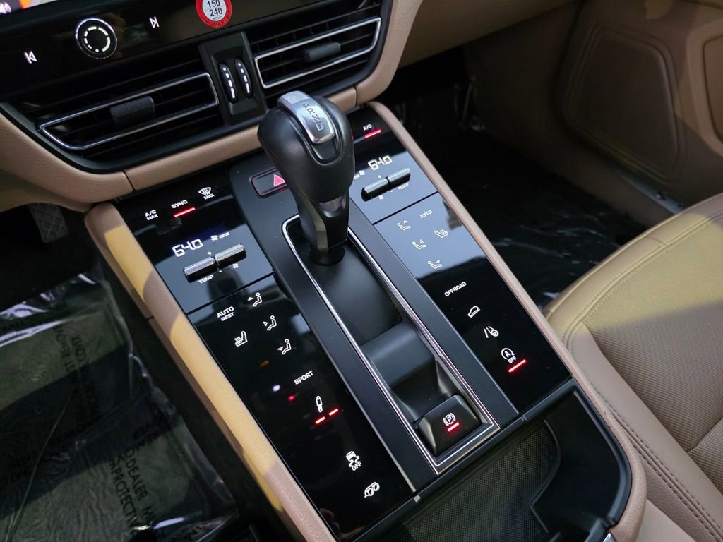 Used 2024 Porsche Macan S image 24