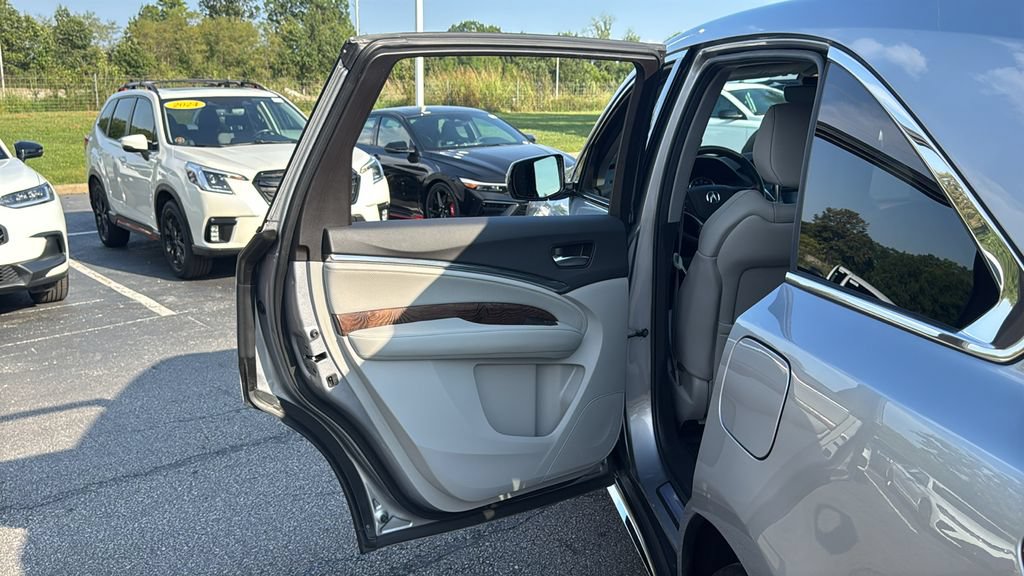 Used 2019 Acura MDX w/ Technology Package AWD/4WD image 29