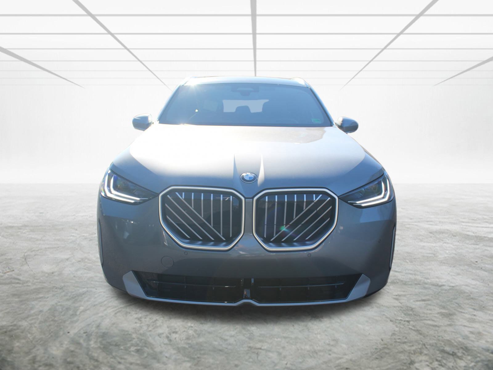 New 2026 BMW X3 xDrive30 w/ Premium Package image 2