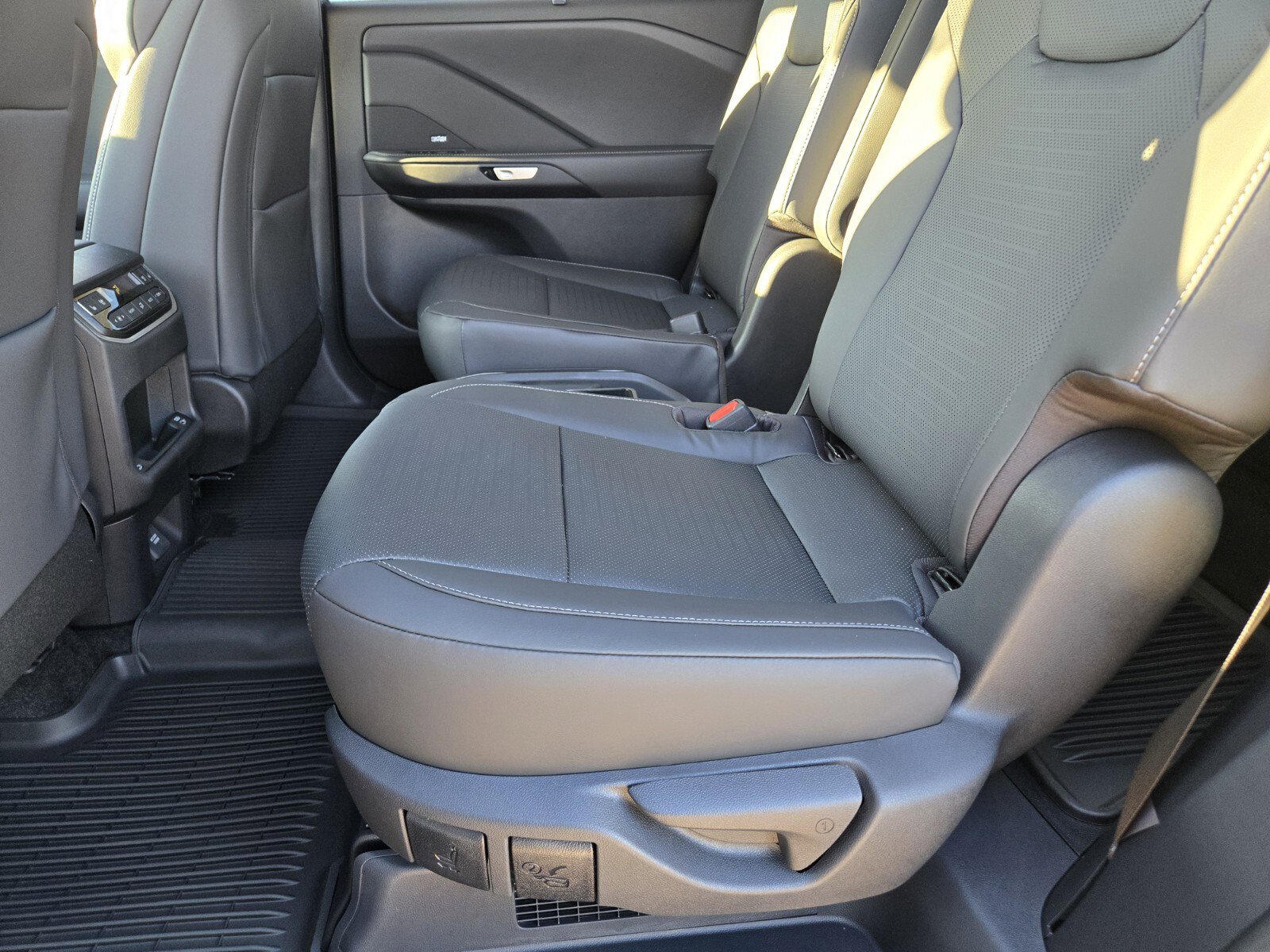 New 2026 Lexus TX 500h AWD image 7