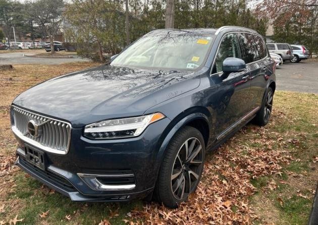 Used 2023 Volvo XC90 B6 Plus w/ Protection Package Premier image 2
