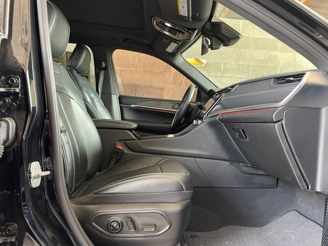 Used 2022 Jeep Grand Cherokee Overland RWD image 22
