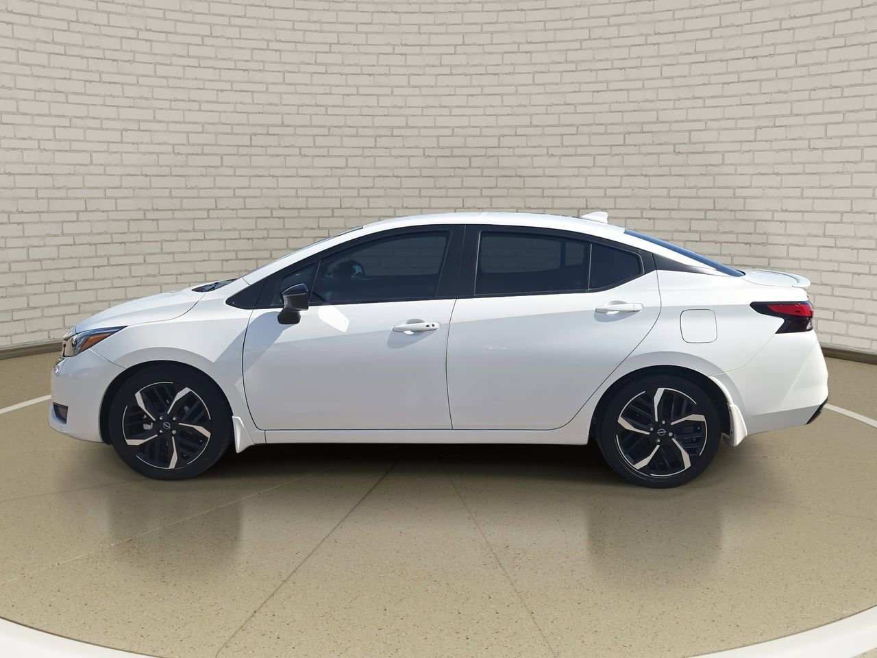 Certified 2025 Nissan Versa SR w/ Trunk Package image 8