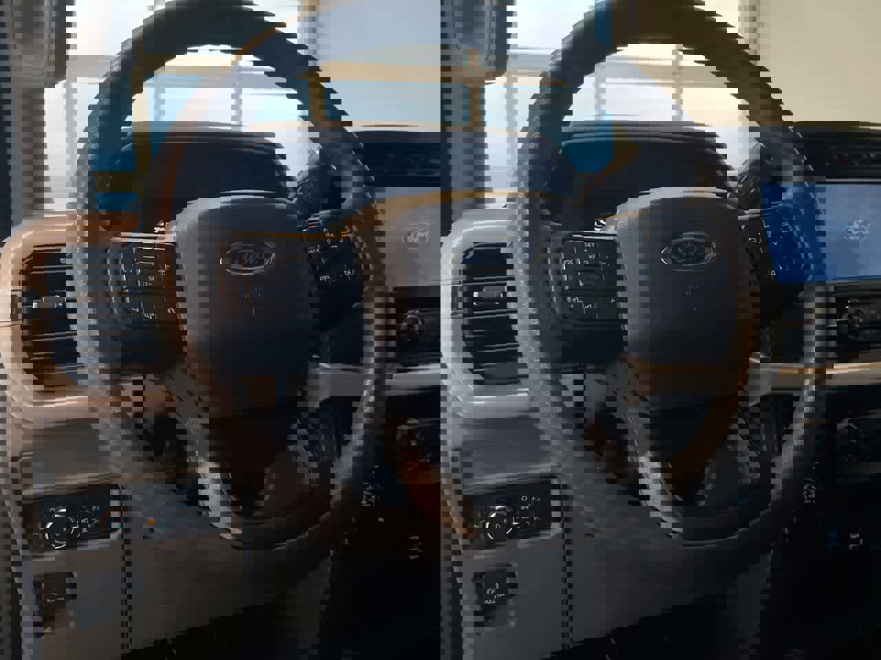 Used 2022 Ford F150 XLT w/ XTR Package image 14