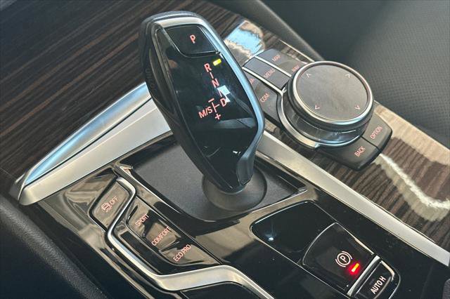 Used 2023 BMW 530i w/ Convenience Package image 20