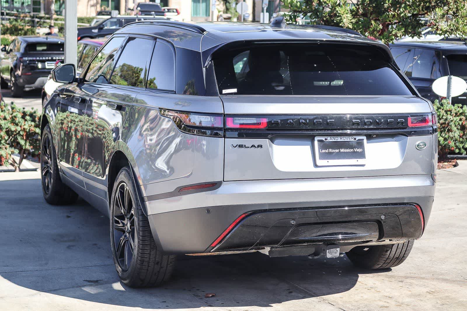 Used 2022 Land Rover Range Rover Velar S AWD/4WD image 4