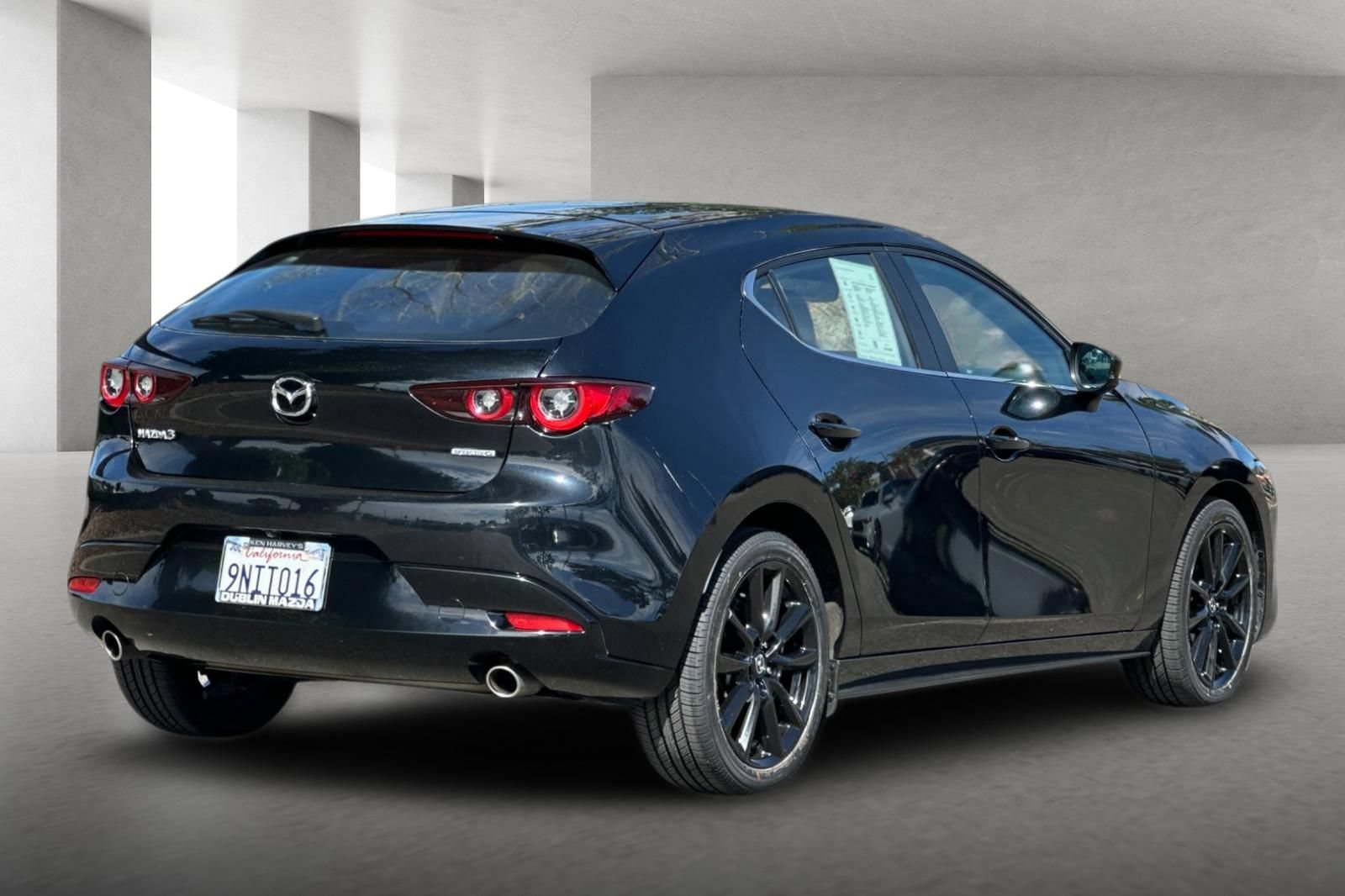 Certified 2025 MAZDA MAZDA3 s Sport FWD image 4