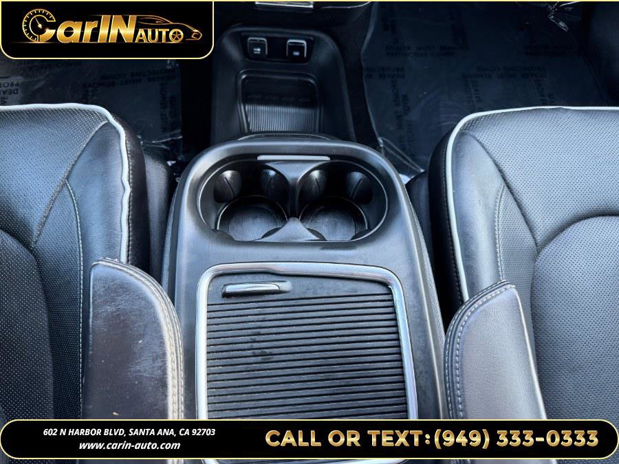 Used 2019 Chrysler Pacifica Limited w/ S Appearance Package image 32