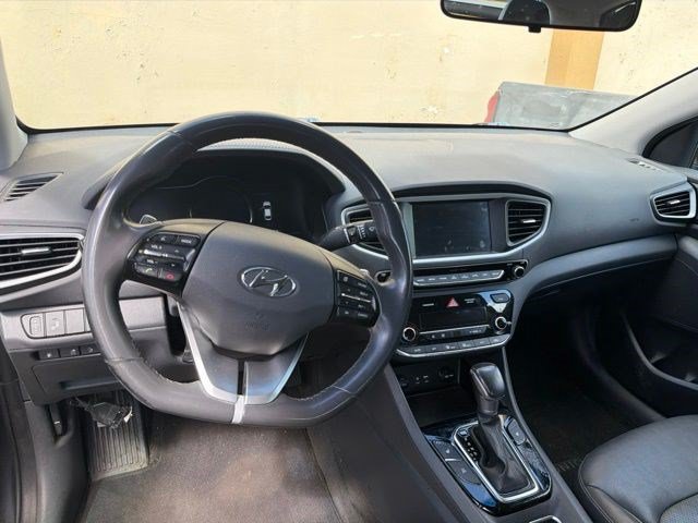 Used 2018 Hyundai Ioniq Limited FWD image 16