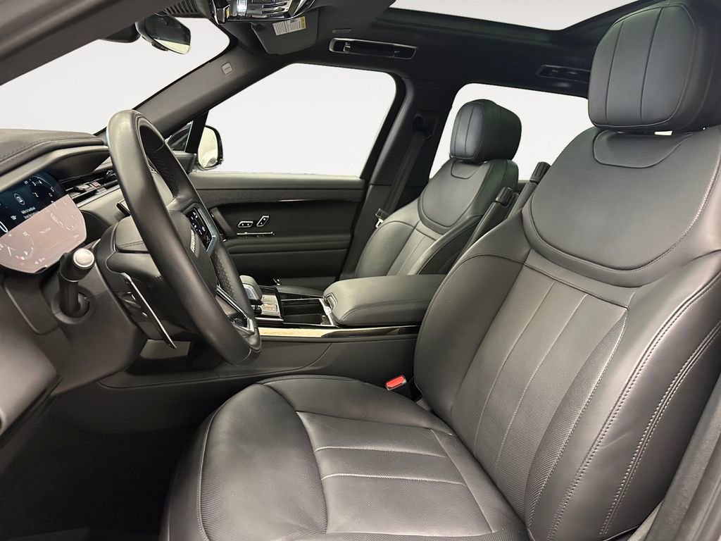 Used 2024 Land Rover Range Rover Sport SE image 6