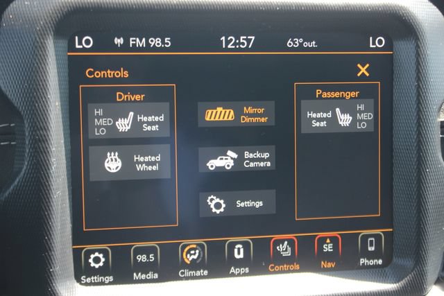 Used 2018 Jeep Wrangler Unlimited Sahara w/ Dual Top Group AWD/4WD image 14