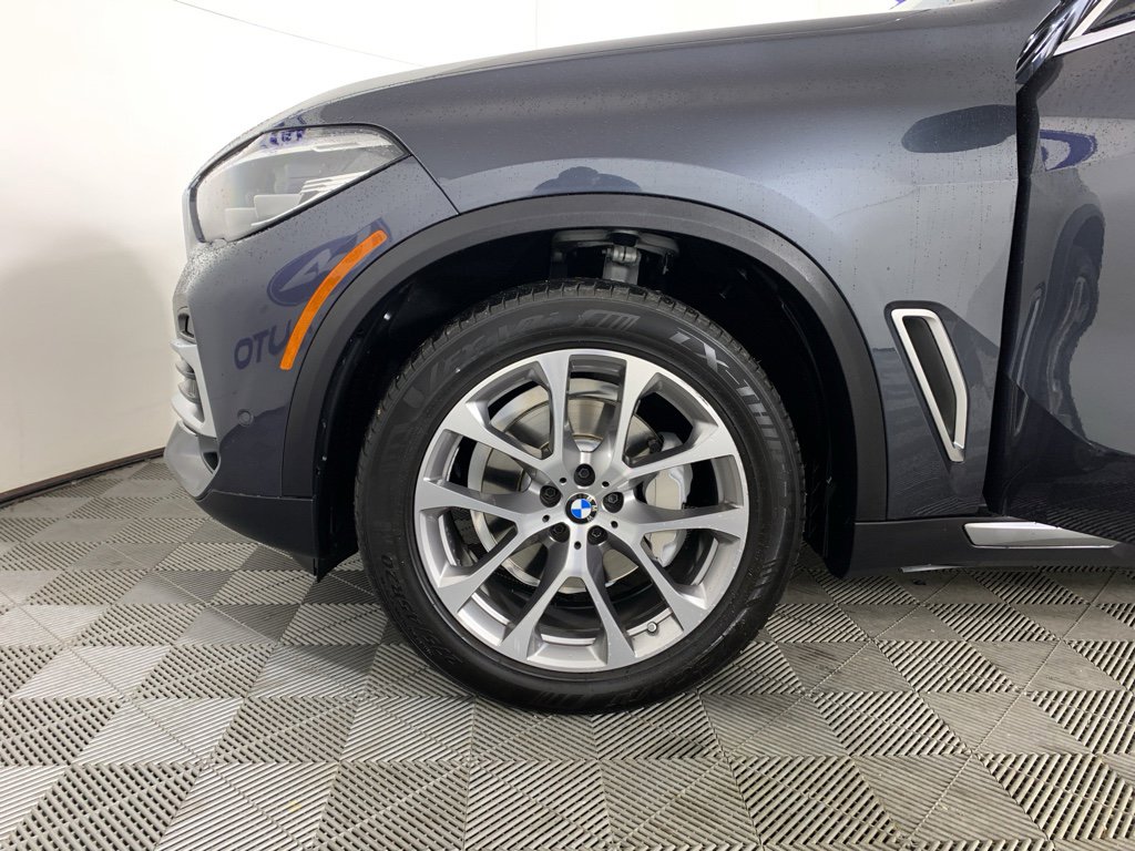 Used 2022 BMW X5 sDrive40i w/ Luxury Seating Package image 12