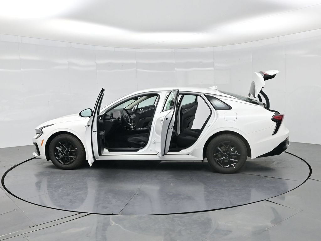 New 2026 Kia K5 LXS FWD image 44