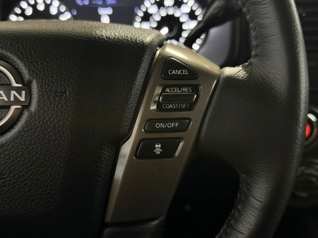Used 2024 Nissan Titan SV w/ SV Bronze Edition Package image 21