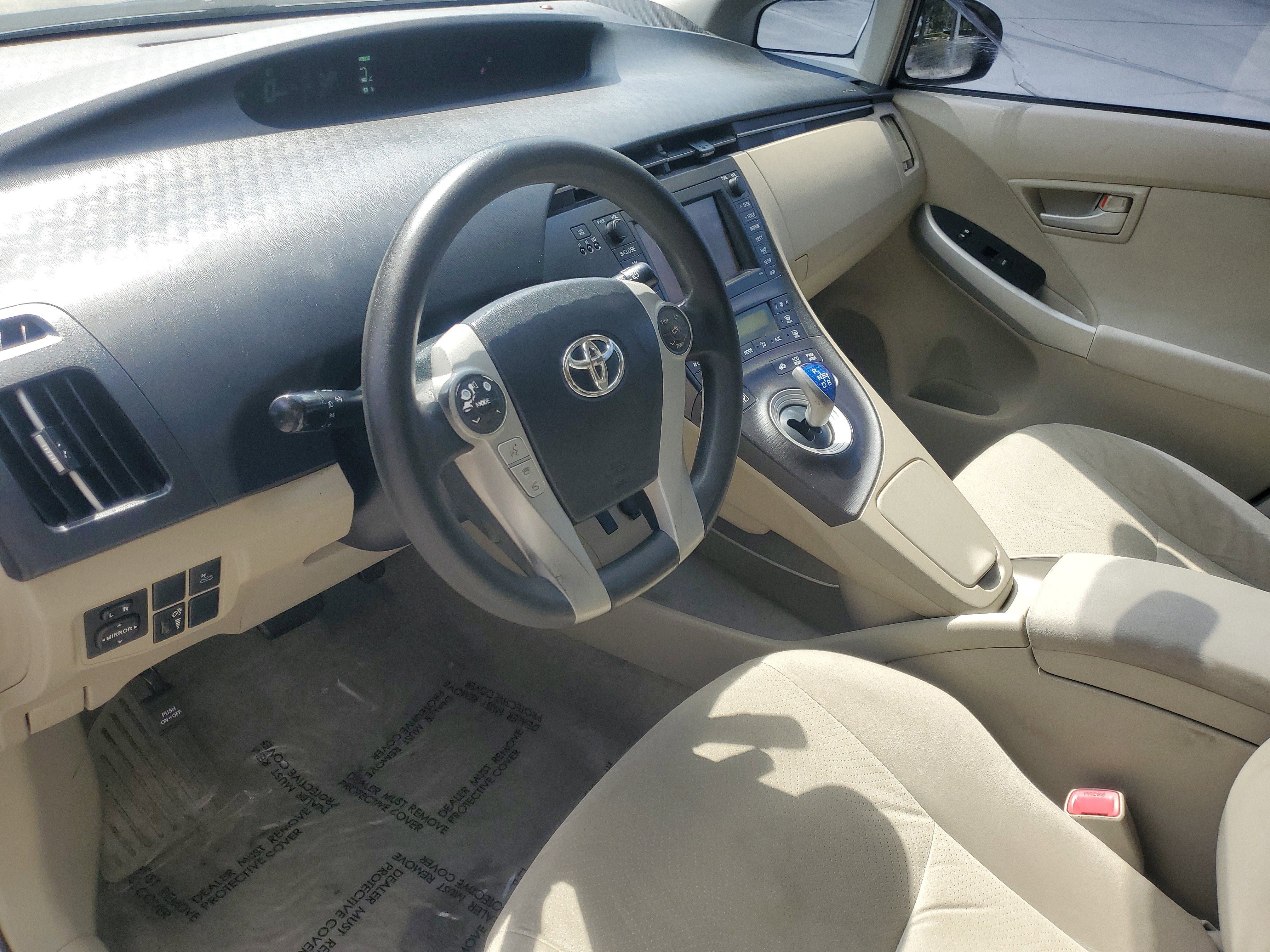 Used 2011 Toyota Prius Three w/ Solar Roof Pkg FWD image 16