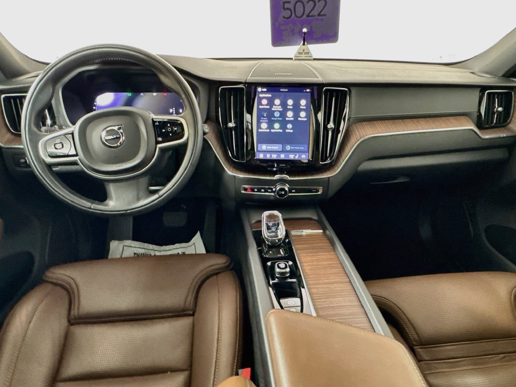 Used 2022 Volvo XC60 B5 Inscription w/ Advanced Package FWD image 27