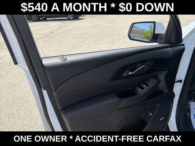 Used 2023 Chevrolet Traverse RS AWD/4WD image 11