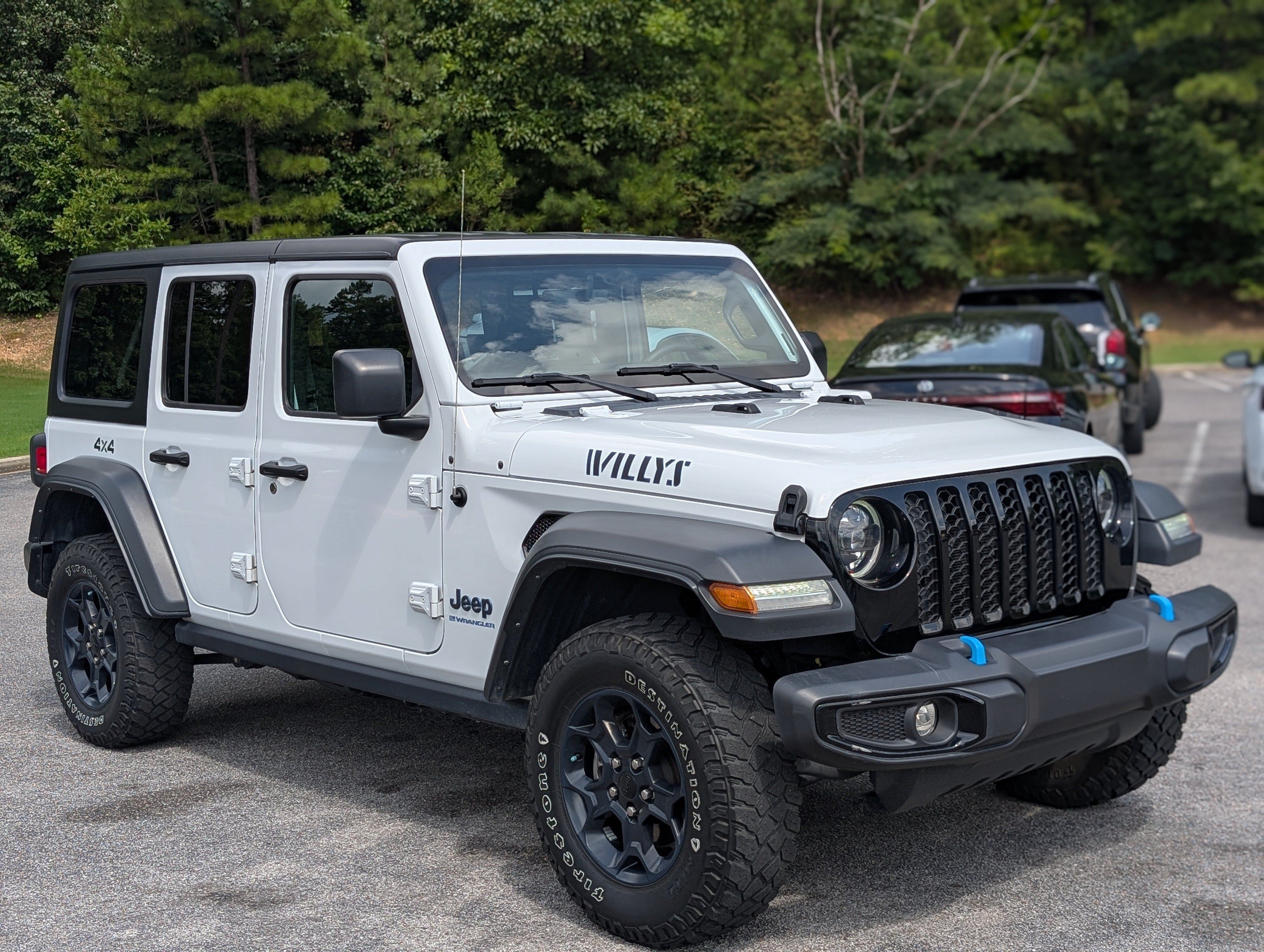Used 2023 Jeep Wrangler Unlimited w/ 8.4" Radio Group AWD/4WD image 11