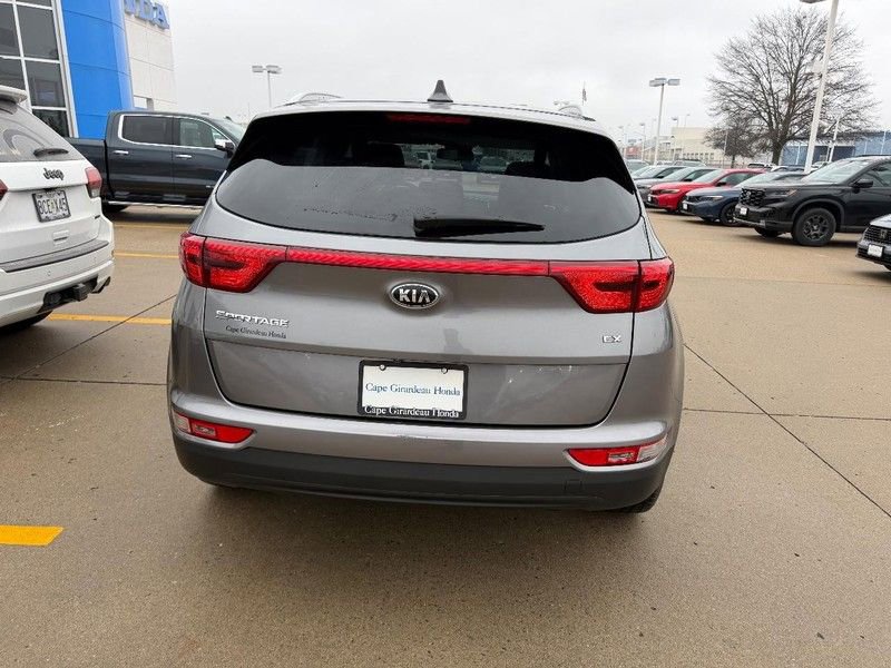 Used 2019 Kia Sportage EX image 3