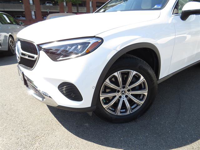 Used 2026 Mercedes-Benz GLC 300 4MATIC image 25