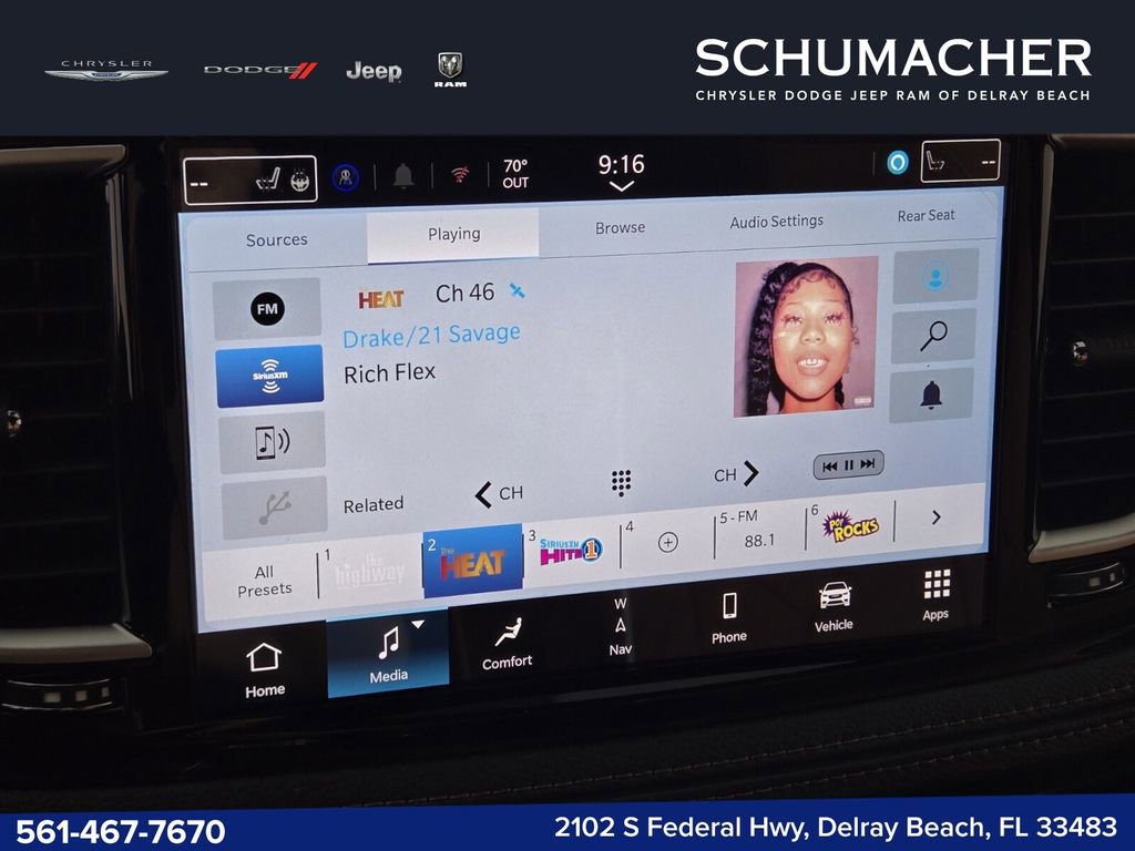 New 2026 Chrysler Pacifica Pinnacle w/ Trailer Tow Group AWD/4WD image 14