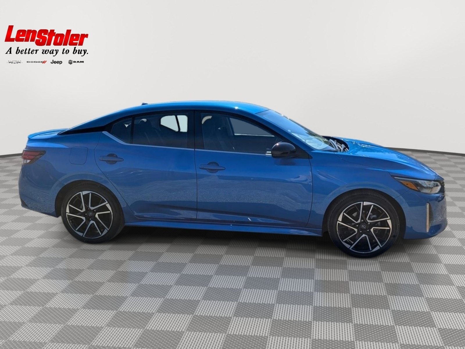 Used 2025 Nissan Sentra SR FWD image 6