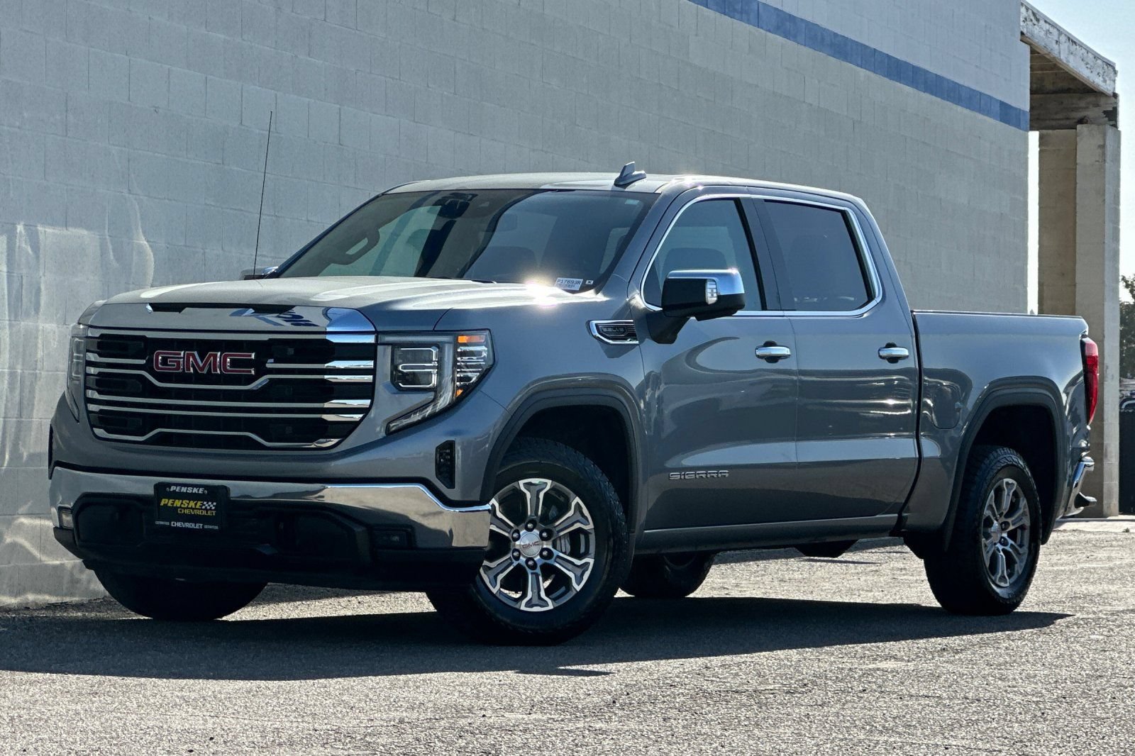 Certified 2024 GMC Sierra 1500 SLT RWD image 8