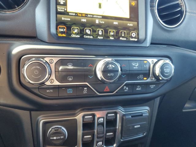 Used 2022 Jeep Wrangler Unlimited Sahara image 24