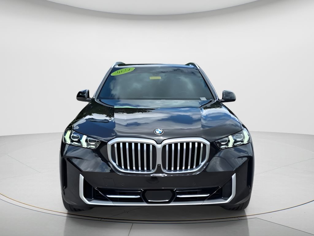 Used 2024 BMW X5 xDrive40i w/ Premium Package AWD/4WD image 2