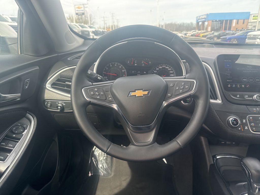 Used 2024 Chevrolet Malibu LT w/ Sport Edition image 15