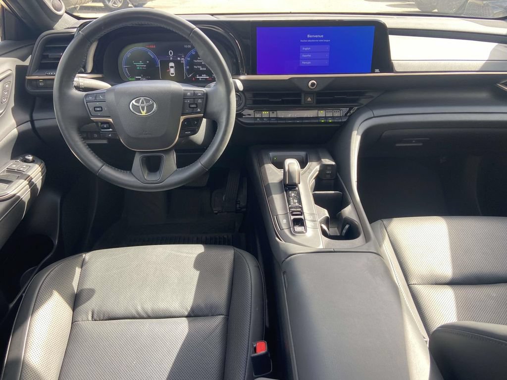 Used 2023 Toyota Crown AWD/4WD image 10