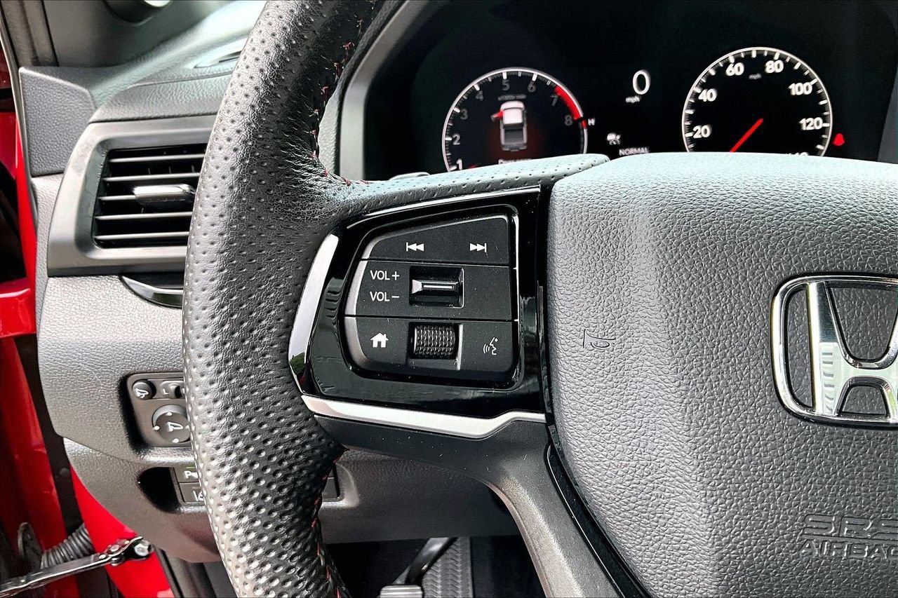 Used 2025 Honda Ridgeline Black Edition image 29
