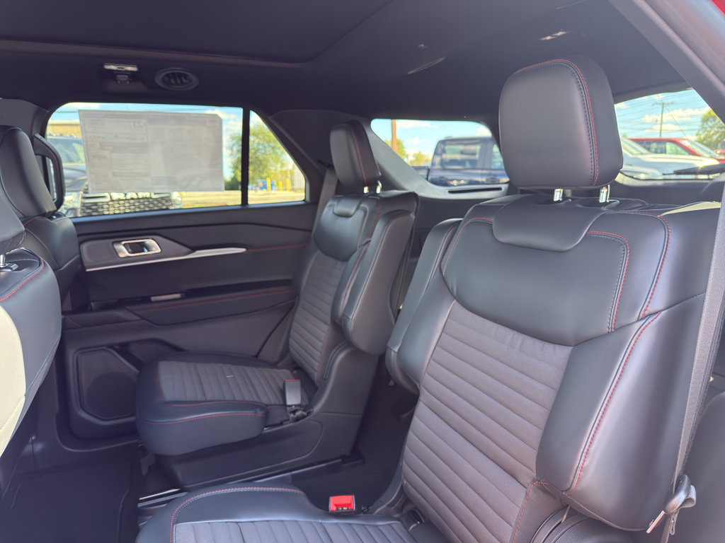New 2025 Ford Explorer ST-Line w/ Premium Package image 24