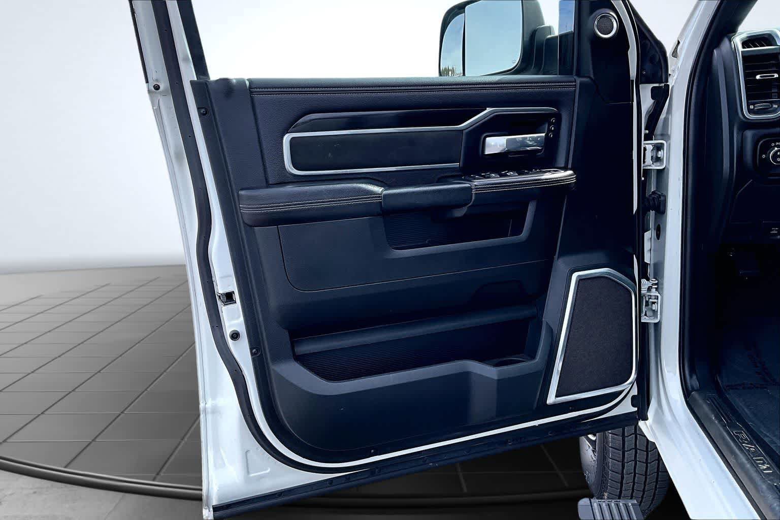 Used 2021 RAM 3500 Laramie image 28
