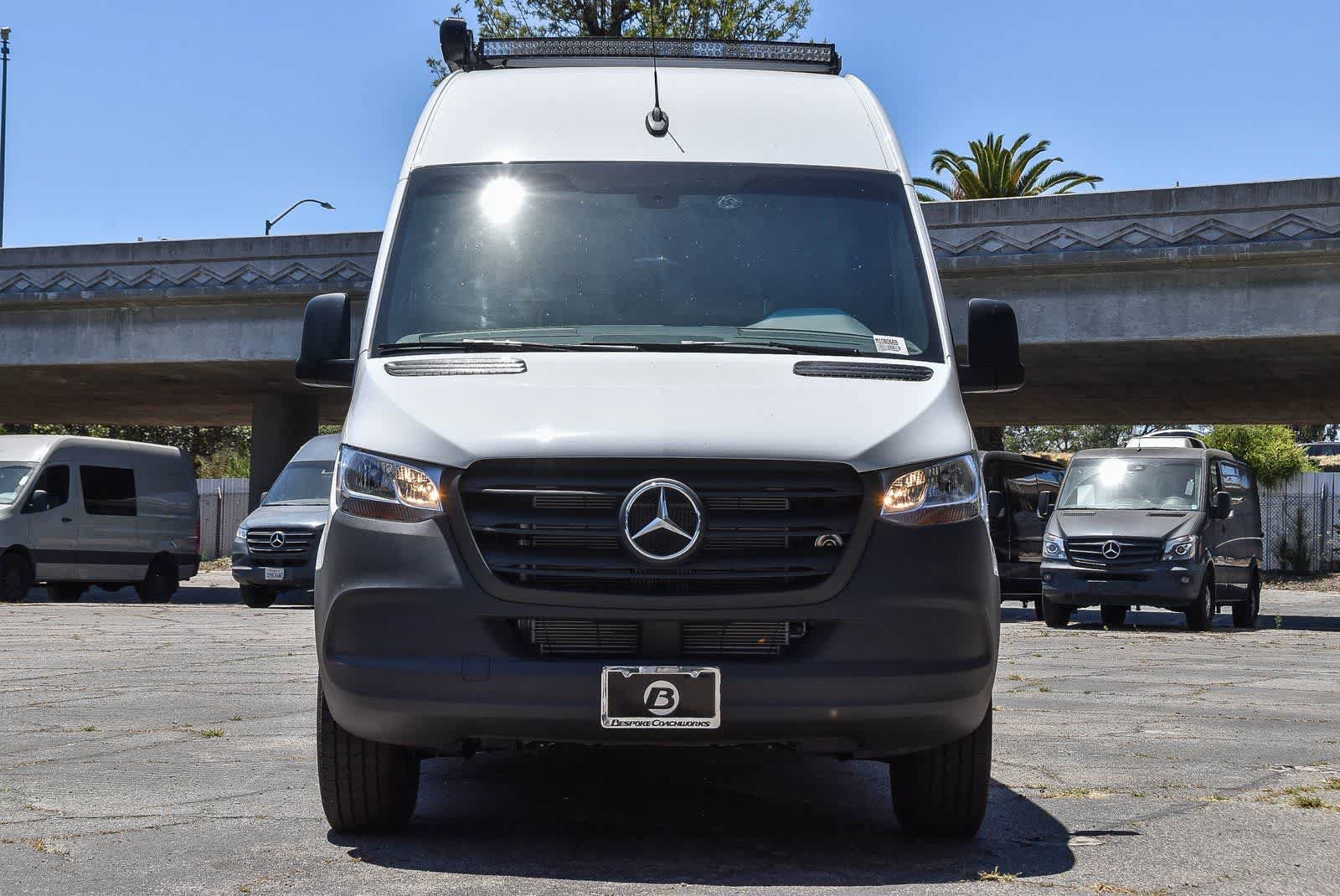 Used 2021 Mercedes-Benz Sprinter 2500 image 2