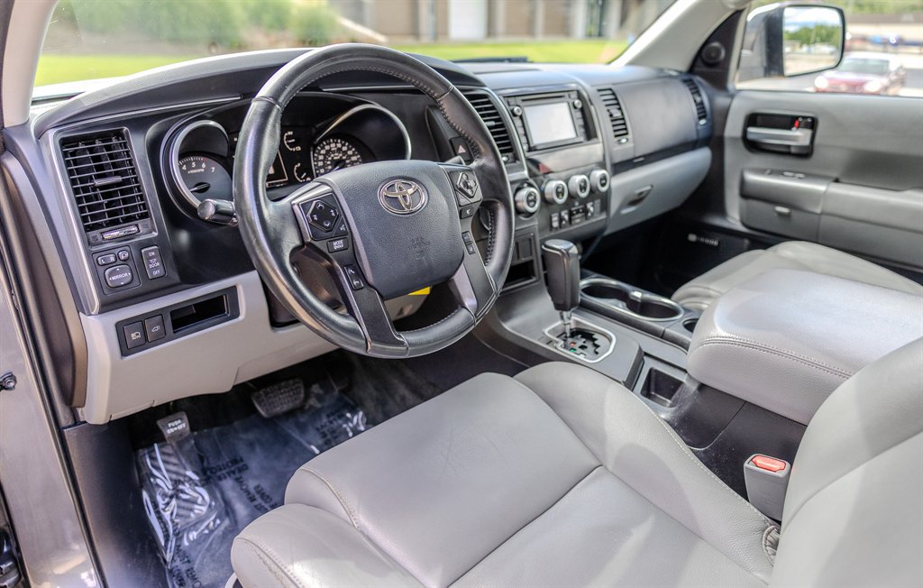 Used 2018 Toyota Sequoia Limited w/ Safety & Convenience Package RWD image 14