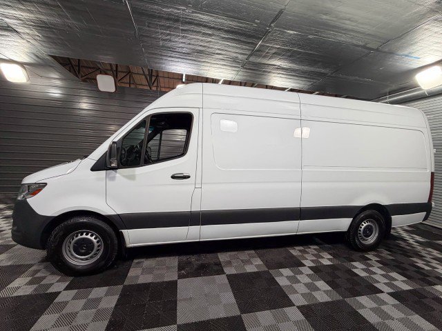 Used 2022 Mercedes-Benz Sprinter 2500 image 8
